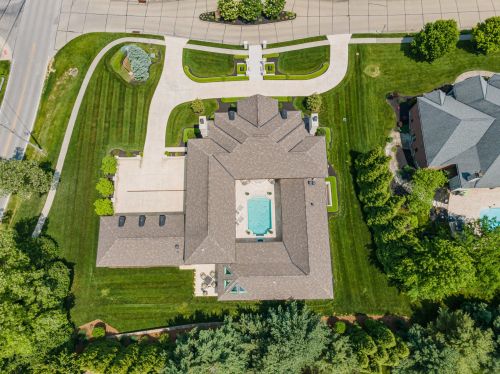943 Squire Oaks Dr, Covington, KY 41017-1372