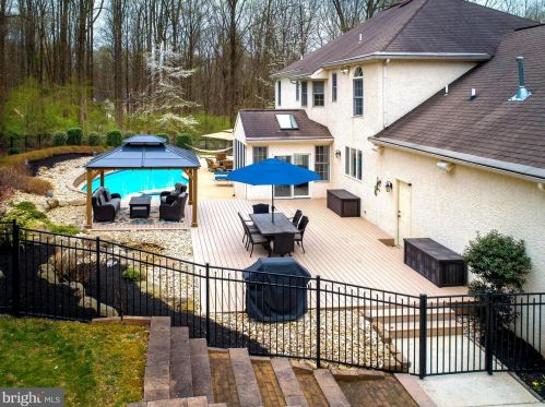 1350 Skelp Level Rd, Downingtown PA  19335-4042 exterior