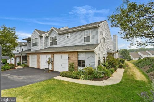 2001 Daybreak Cir, Harrisburg, PA 17110-9295