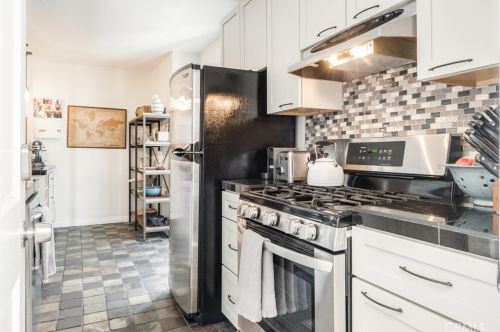 1703 Speyer Ln, Redondo Beach CA  90278-4729 exterior