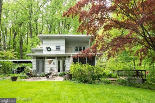 16 Walnut Ridge Rd, Wilmington, DE 19807-1600