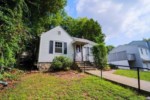 80 Wooster Ave, Waterbury, CT 06708-2929