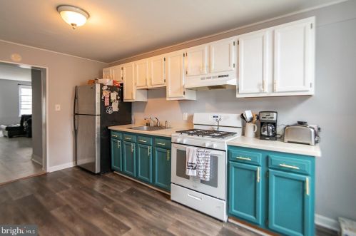 4708 Fowler St, Philadelphia PA  19127-1002 exterior