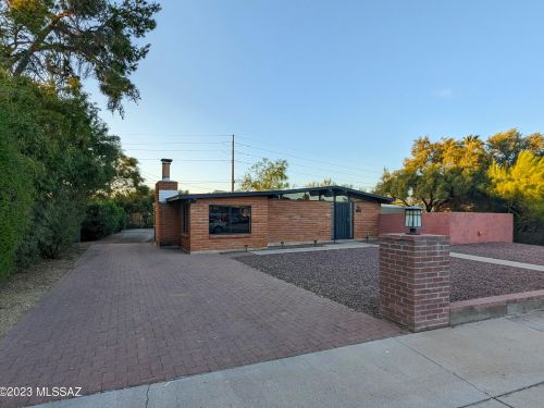 7135 Flamenco Dr, Tucson, AZ 85710-1303