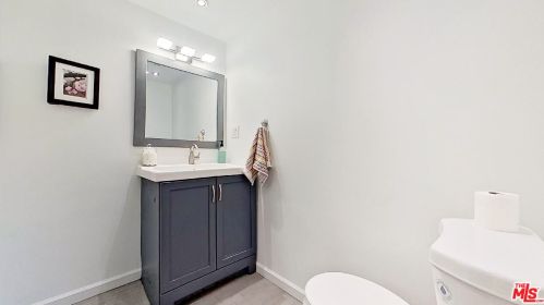 11264 Sunshine Ter, North Hollywood CA  91604-3124 exterior