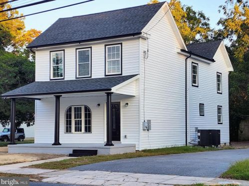 170 Delaware Ave, Laurel, DE 19956-1180
