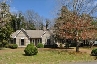 201 Kippsford Pond Rd, Columbia, TN 38401-5713