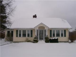 1194 Bartlett Rd, Harborcreek, PA 16421-1127