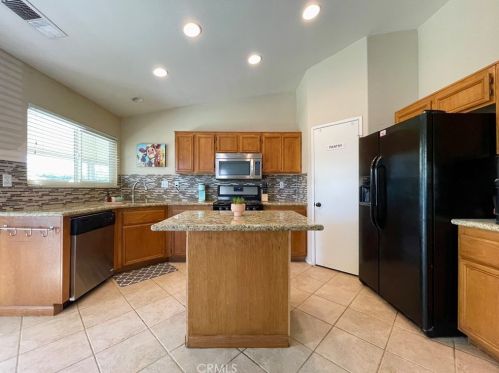 81355 Avenida Blanca, Indio CA  92201-6699 exterior