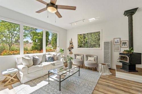 12675 Fiori Ln, Sebastopol CA  95472-9571 exterior