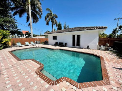 1110 14th Ave, Hollywood FL  33020-6420 exterior