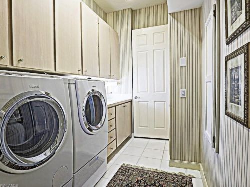 3484 Donoso Ct, Naples FL 34109-1395 exterior