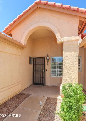 10606 Voax Dr, Chandler, AZ 85248-7776