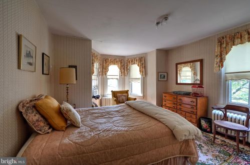233 Union St, Kennett Sq PA  19348-3330 exterior