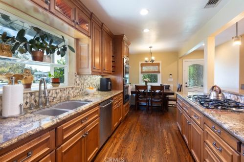 2802 Josie Ave, Long Beach CA 90815-1514 exterior