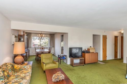 2763 Genevieve Ct, North Bellmore NY  11710-2003 exterior