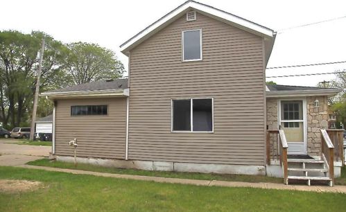 1216 Logan St, La Crosse, WI 54603-2438