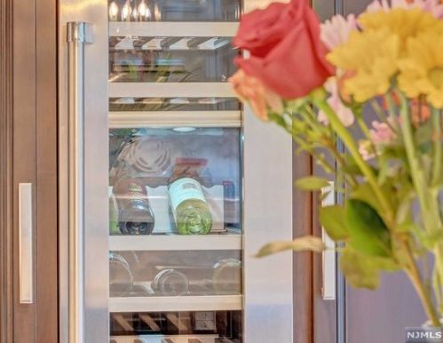 47 Hunters Run, Oakland NJ  07436-2346 exterior