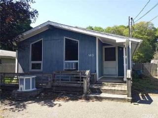 143 Meadowmere Ave, Manor Park, NY 11950-5016