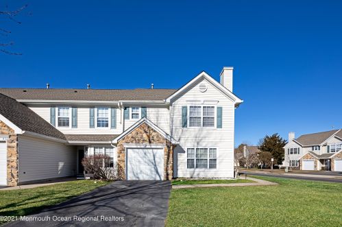 601 Zinnia Ct, Bricktown, NJ 08724-0727