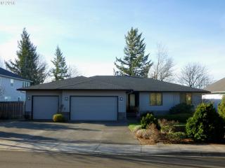 3920 Birch St, Washougal, WA 98671-8912
