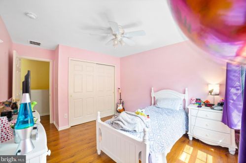 20 Birmingham Dr, Columbus NJ  08022-2342 exterior