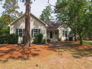 1570 Longleaf Dr, Pinehurst, NC 28374-8351