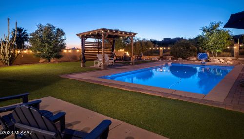 6737 Shadow Run Dr, Tucson, AZ 85704-6929
