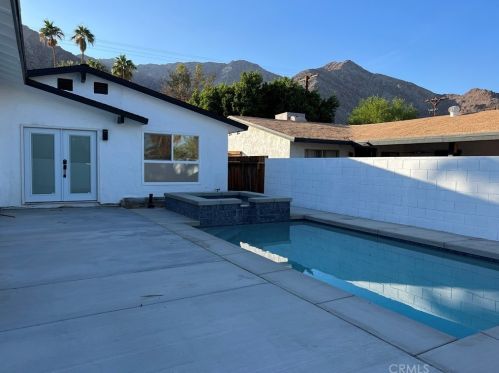51655 Avenida Diaz, La Quinta CA  92253-3122 exterior