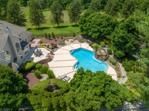16 Neshanic Dr, East Amwell Township NJ  08551-1844 exterior