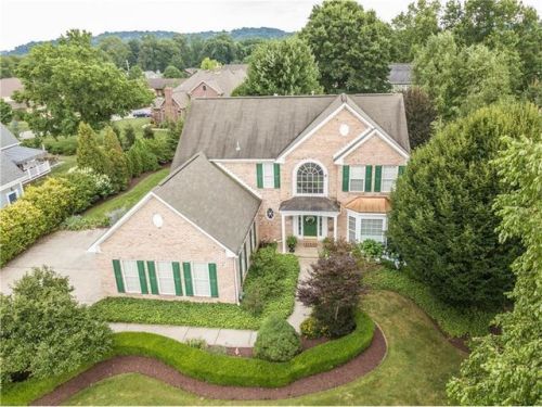 1412 Eaton Dr, Oakmont, PA 15139-1058