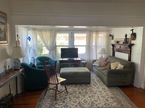 475 22nd Ave, Saint Petersburg, FL 33705-3303