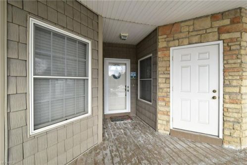 2812 Whispering Shores Dr, Vermilion, OH 44089-2586
