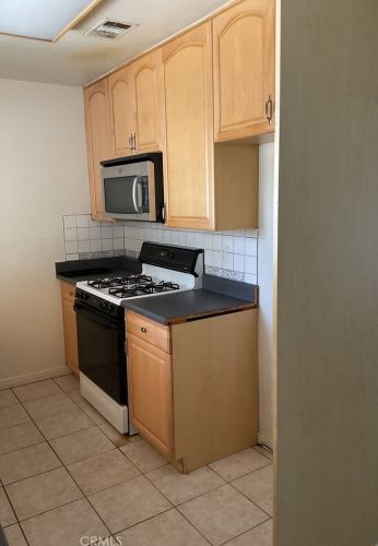 3481 Columbia Ave, Riverside, CA 92501-1657