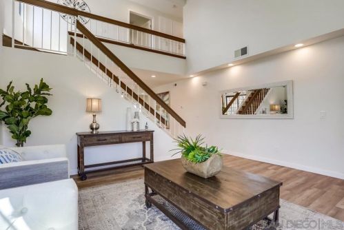 916 Alyssum Rd, Carlsbad CA  92011-3907 exterior