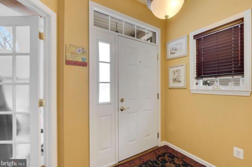 324 Bittlewood Ave, Berlin Boro, NJ 08009-9490