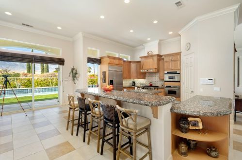 27 Toscana Way, Rancho Mirage CA  92270-1977 exterior