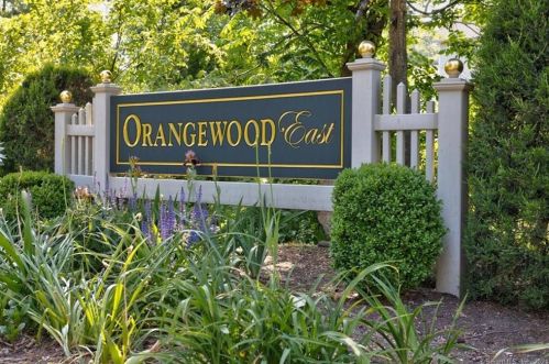 127 Shagbark Dr, Derby, CT 06418-2617