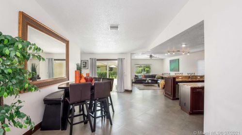 1810 119th Ter, Hollywood, FL 33026-1942