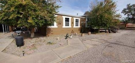 1643 Vly Dr, Mohave Valley AZ  86440-8583 exterior