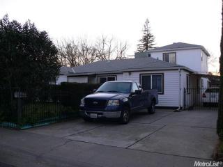 4998 64th St, Sacramento, CA 95820-5852