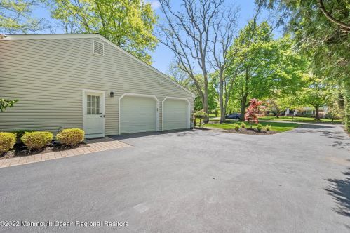 99 Leonard Ave, Leonardo NJ  07737-1538 exterior