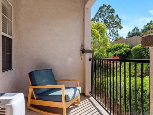 6282 Via Trato, Carlsbad CA  92009-6084 exterior