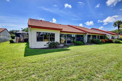 9 Windsor Ln, Boynton Beach FL  33436-6063 exterior