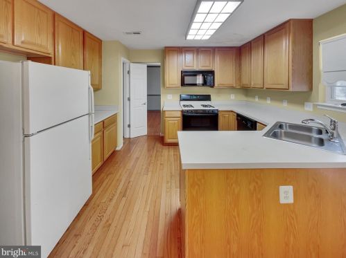 5771 Rhode Island Dr, Woodbridge VA  22193-3830 exterior