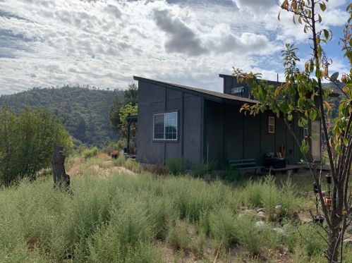 8060 Croy Rd, Morgan Hill CA  95037-9130 exterior