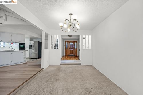 4369 Hillview Dr, West Pittsburg CA  94565-6071 exterior