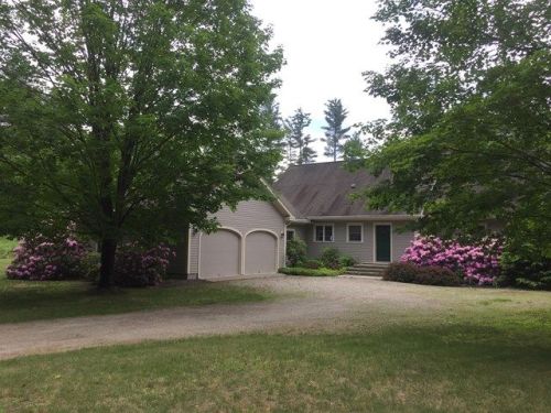 45 Roscoe Rd, Elizabethtown, NY 12932-2407
