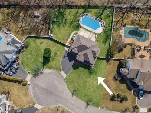 8 Daremy Ct, Lake Grove NY  11755-3226 exterior