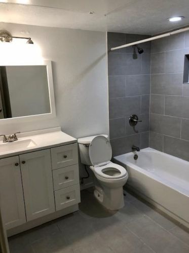 4837 Cedar Springs Rd, Dallas TX 75219-7223 exterior